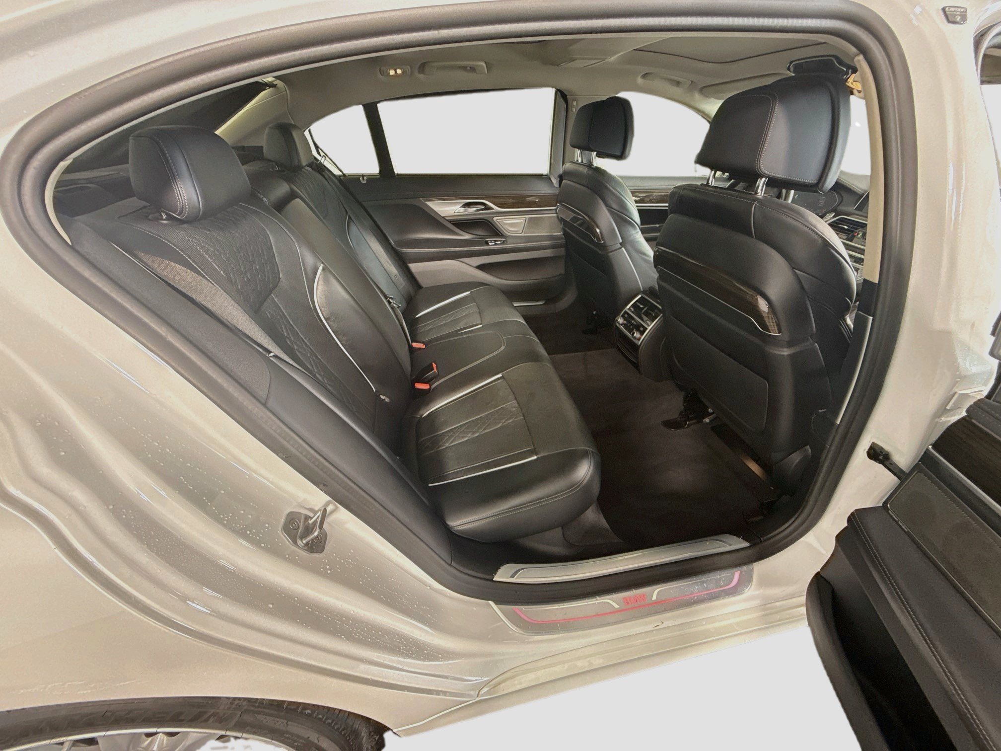 Used 2020 BMW 740i RWD image 27