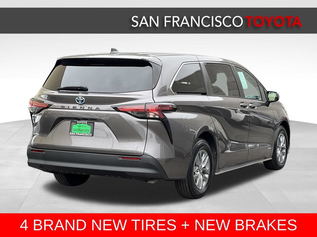 Certified 2021 Toyota Sienna LE FWD image 5