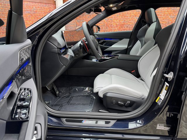 Used 2026 BMW M5 image 22