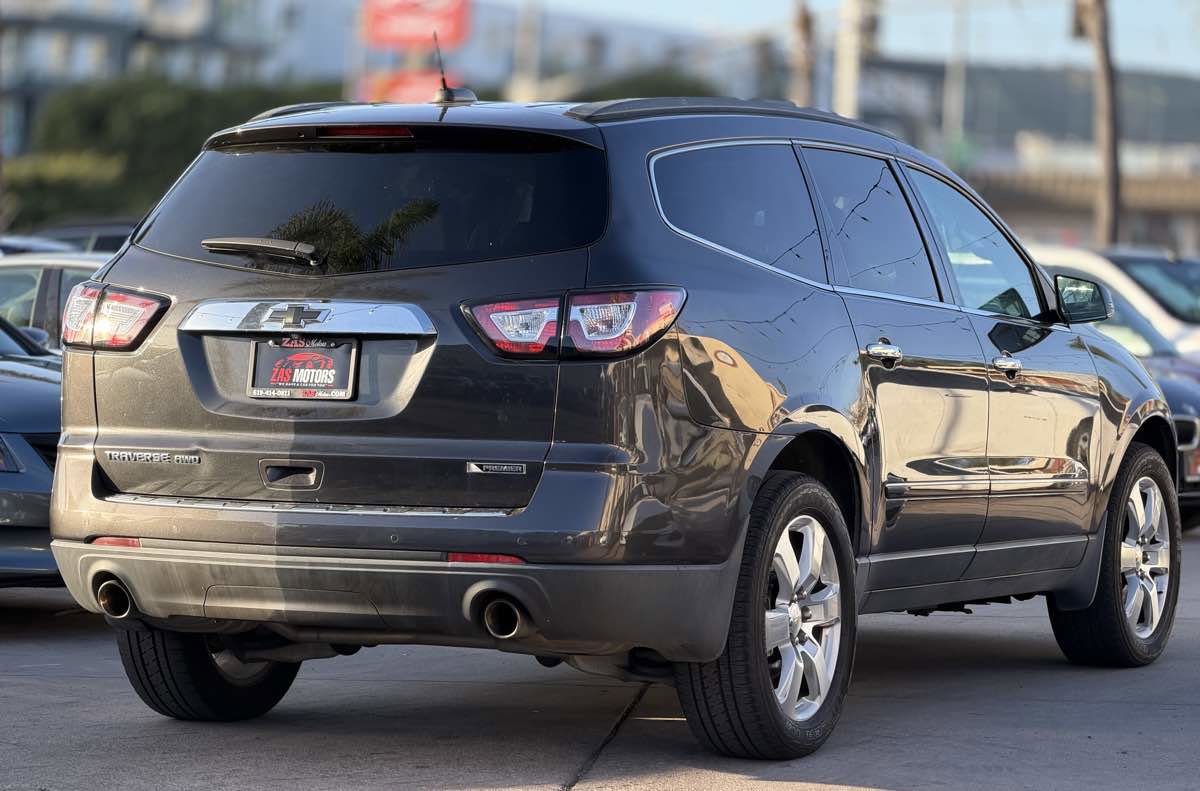 Used 2017 Chevrolet Traverse Premier AWD/4WD image 6