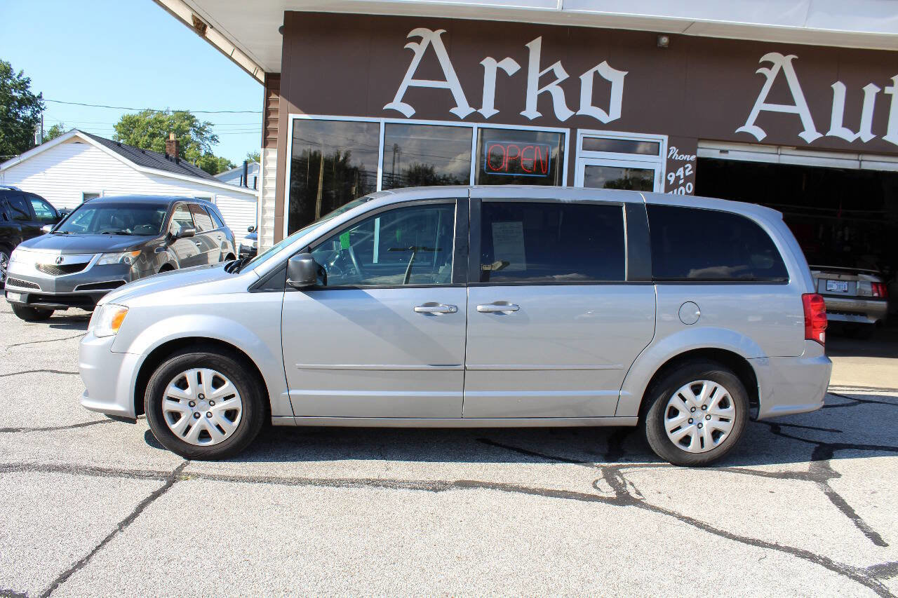 Used 2016 Dodge Grand Caravan SE w/ Quick Order Package 29E SE image 5