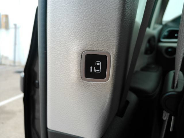 Used 2023 Chrysler Voyager LX FWD image 28