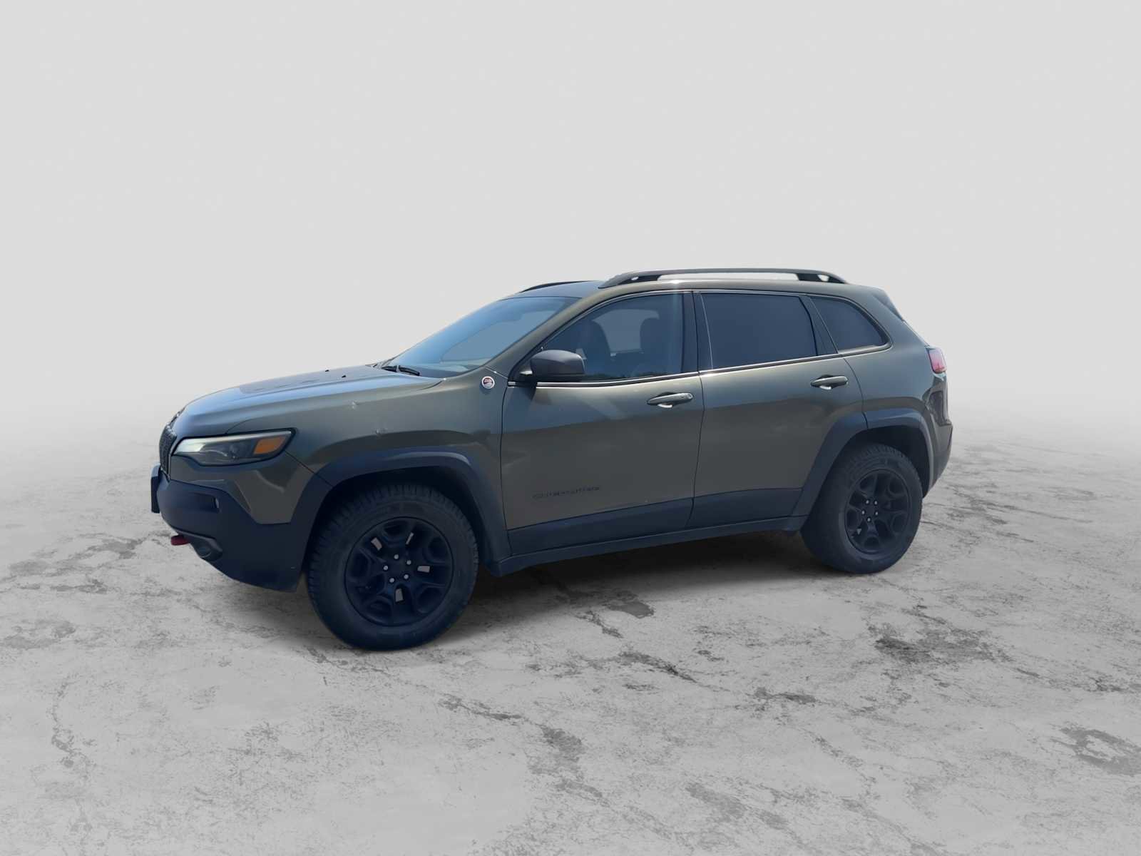 Used 2019 Jeep Cherokee Trailhawk image 4