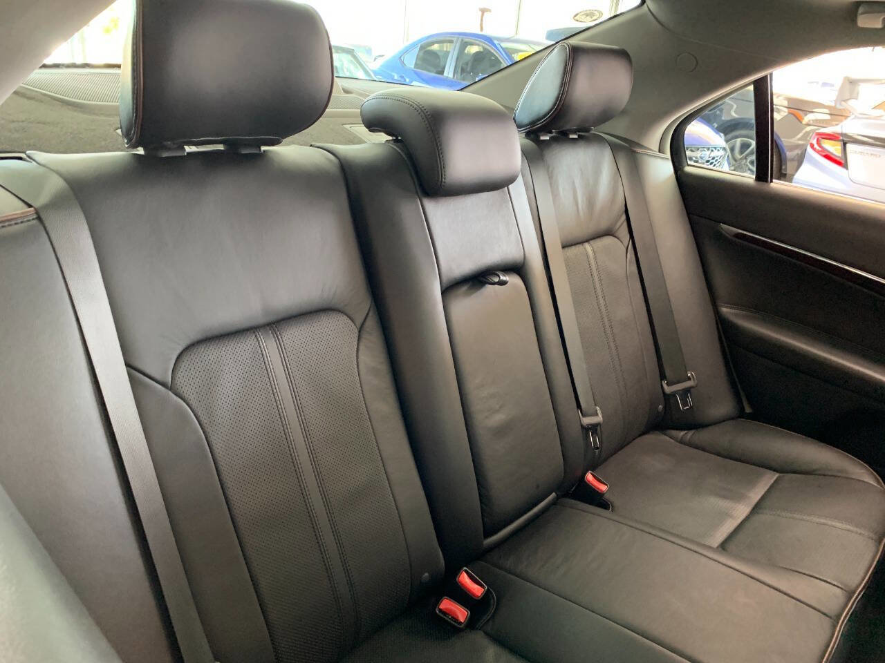 Used 2011 Lincoln MKZ w/ 102A Rapid Spec Order Code FWD image 11