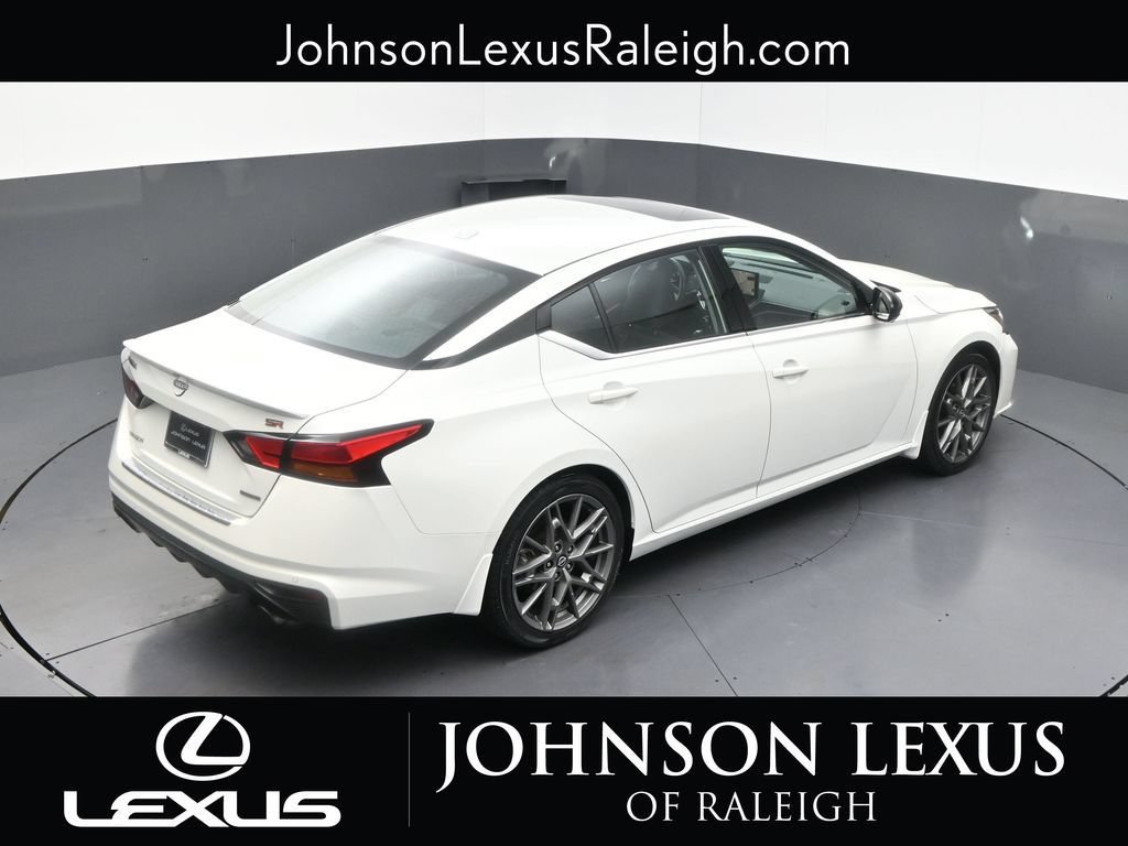 Used 2023 Nissan Altima 2.0 SR FWD image 27