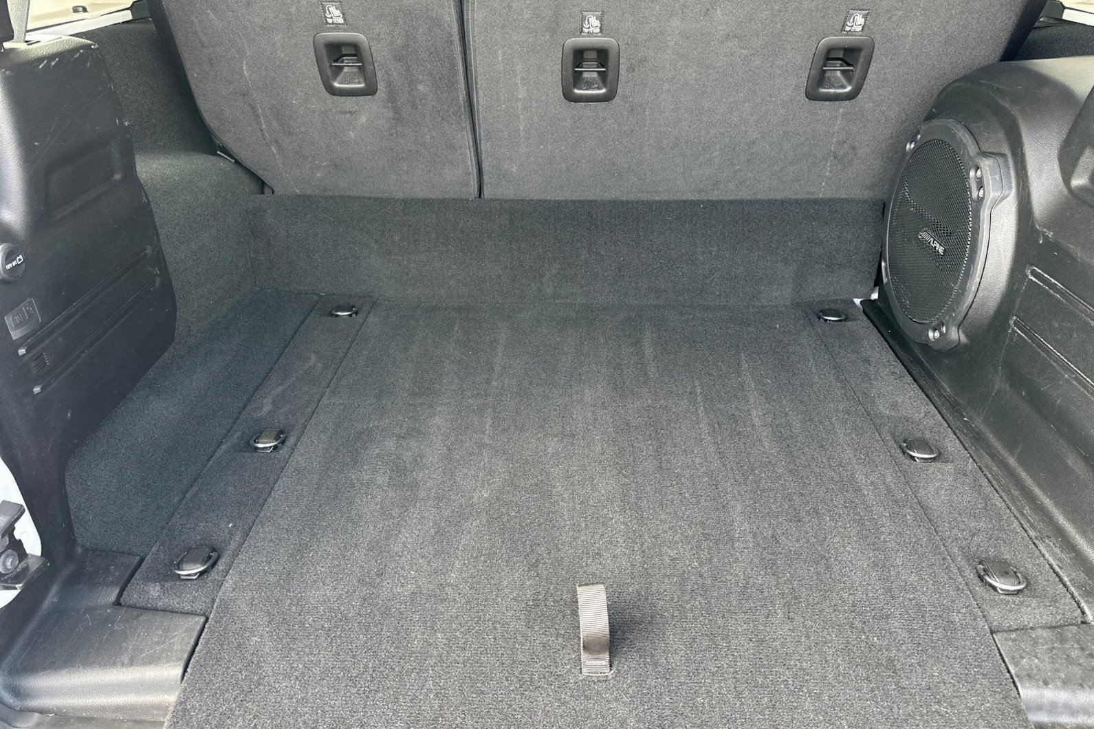 Used 2023 Jeep Wrangler Sahara image 15