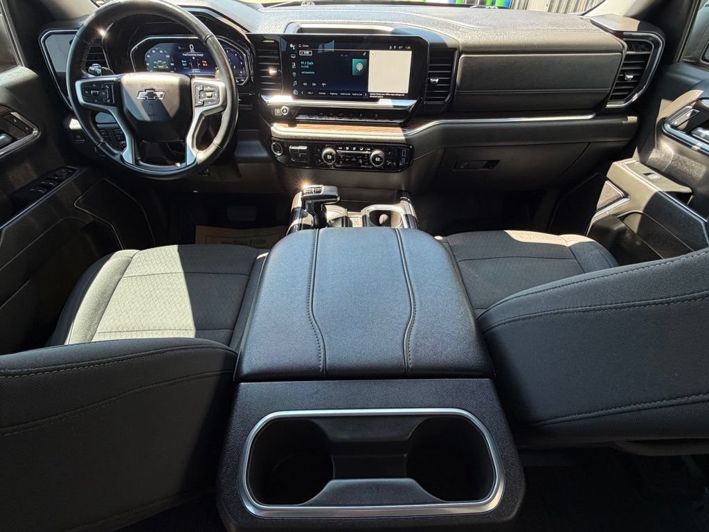 Used 2024 Chevrolet Silverado 1500 RST w/ Z71 Off-Road Package AWD/4WD image 12