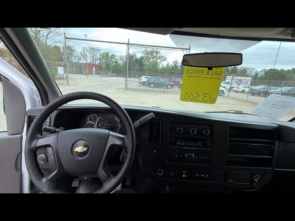 Used 2015 Chevrolet Express 2500 LT w/ LT Preferred Equipment Group RWD image 10
