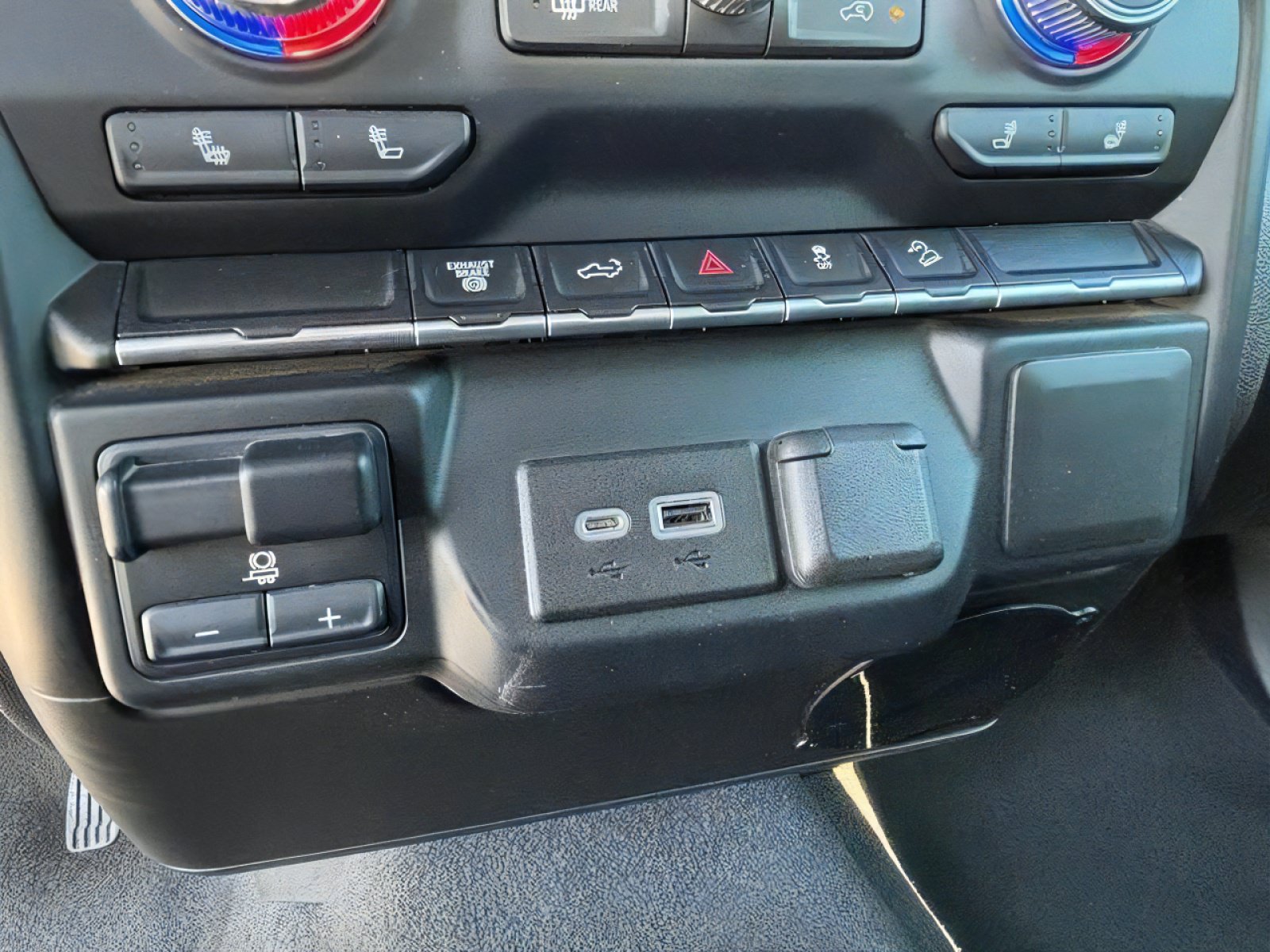Used 2022 GMC Sierra 2500 SLE w/ SLE Convenience Package AWD/4WD image 15