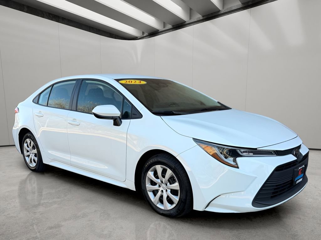 Used 2024 Toyota Corolla LE image 7
