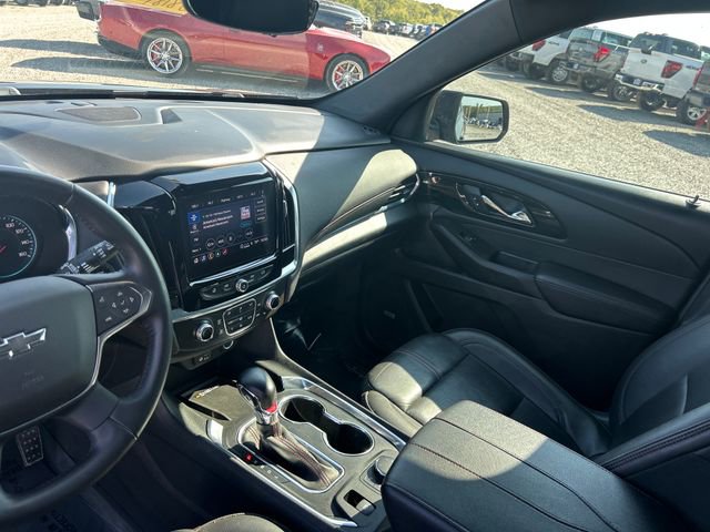 Used 2022 Chevrolet Traverse RS image 11
