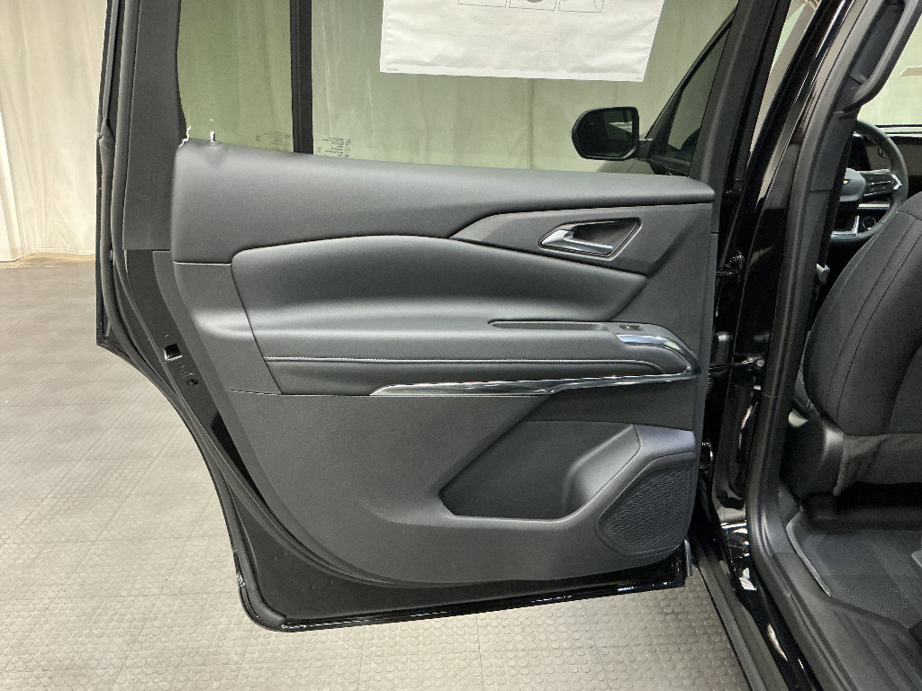 New 2026 Chevrolet Traverse LT w/ LPO, Floor Liner Package FWD image 25