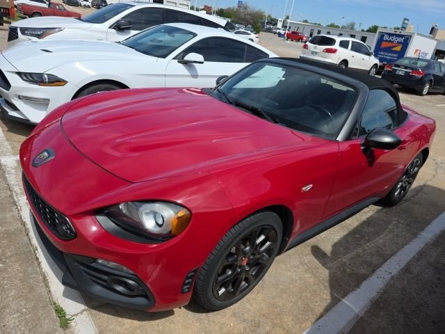 Used 2017 FIAT 124 Spider Abarth image 2