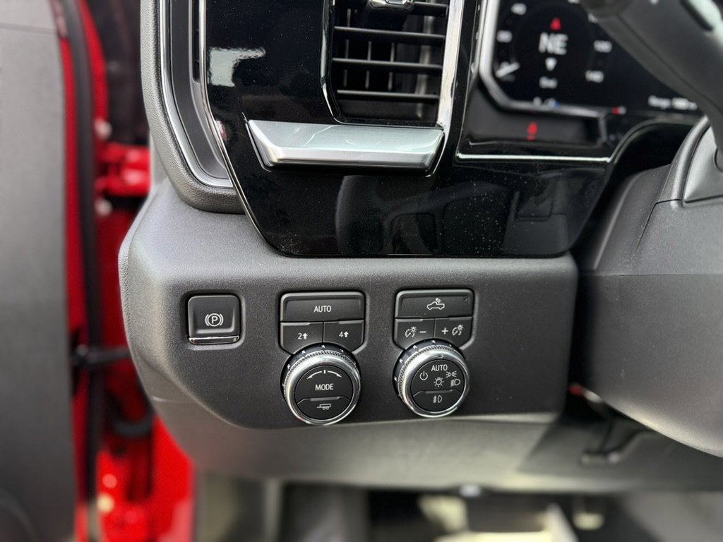 New 2026 GMC Sierra 1500 Elevation image 15