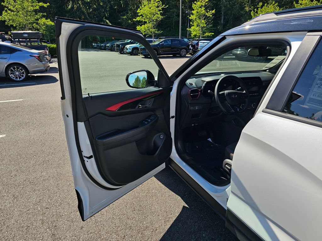 New 2026 Chevrolet TrailBlazer RS w/ Convenience Package AWD/4WD image 18