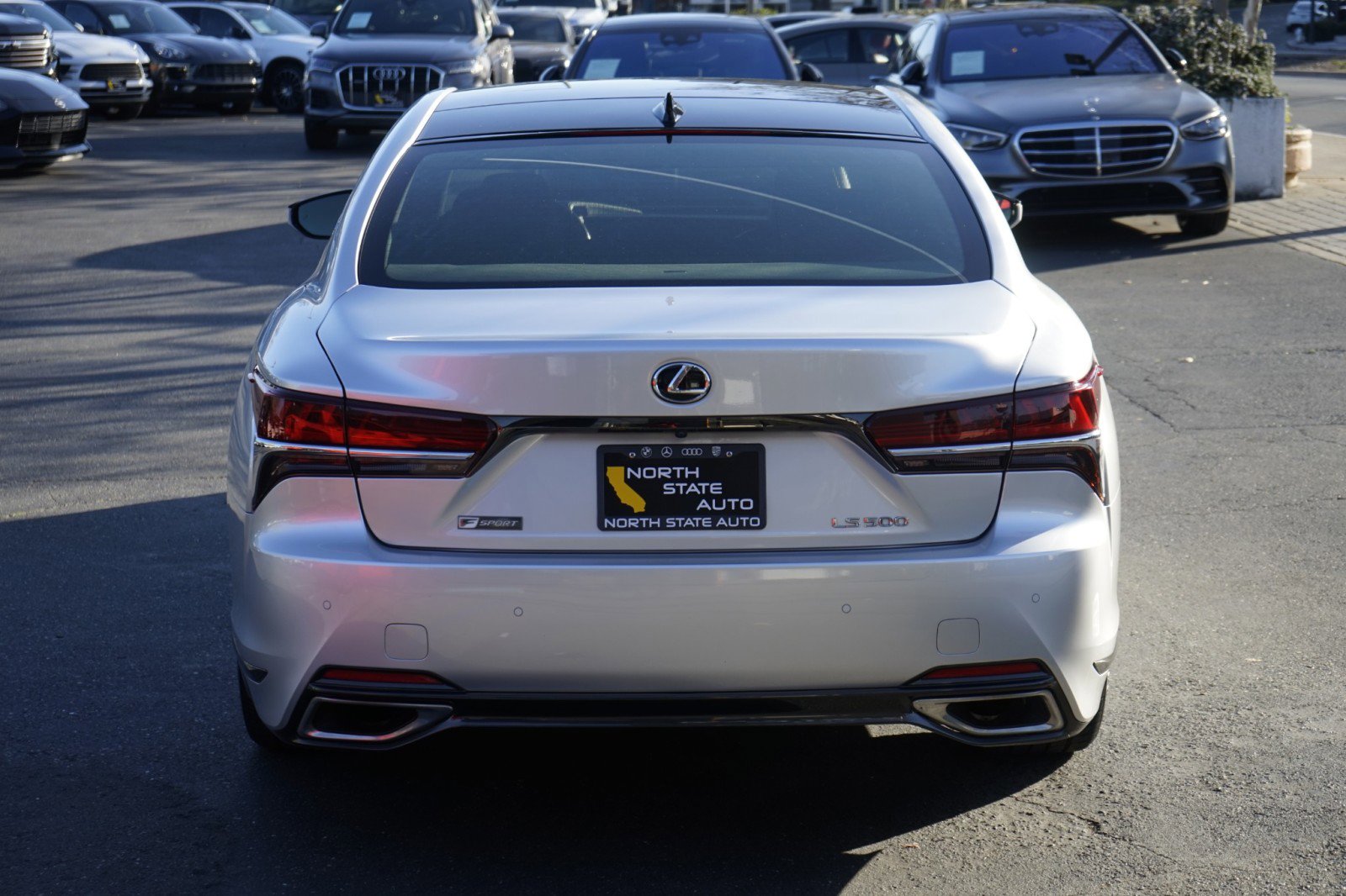 Used 2018 Lexus LS 500 F Sport w/ Accessory Package (Z2) image 10