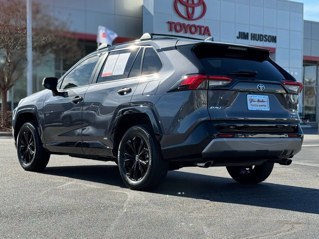 Used 2023 Toyota RAV4 SE image 9