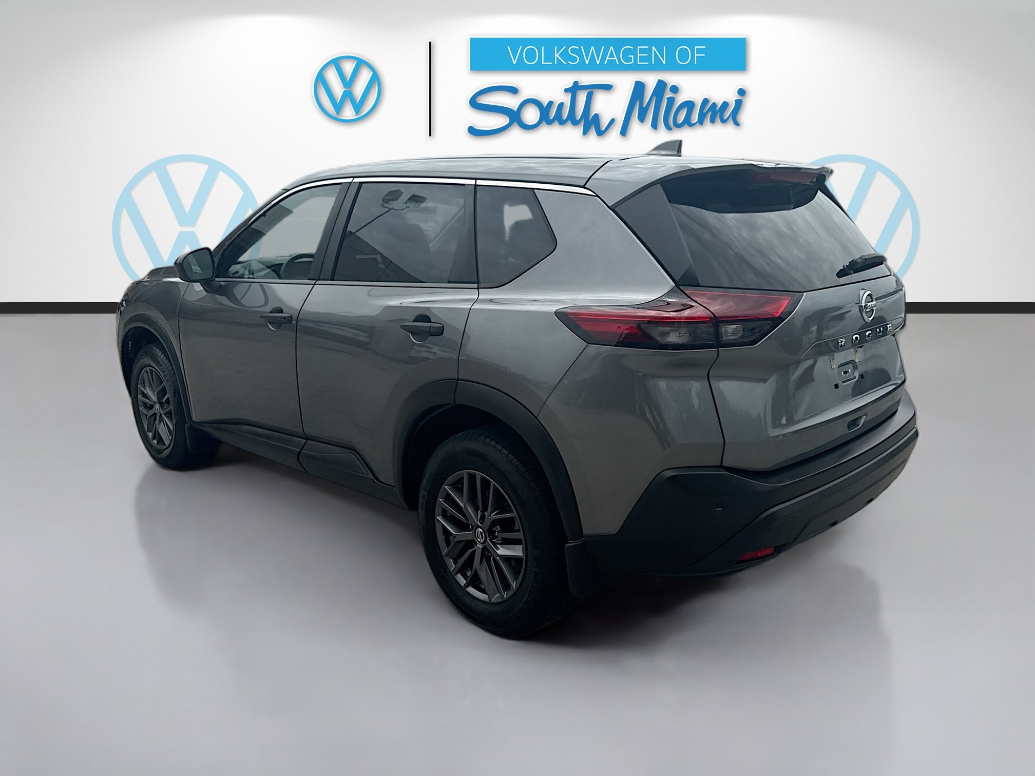 Used 2021 Nissan Rogue S FWD image 5
