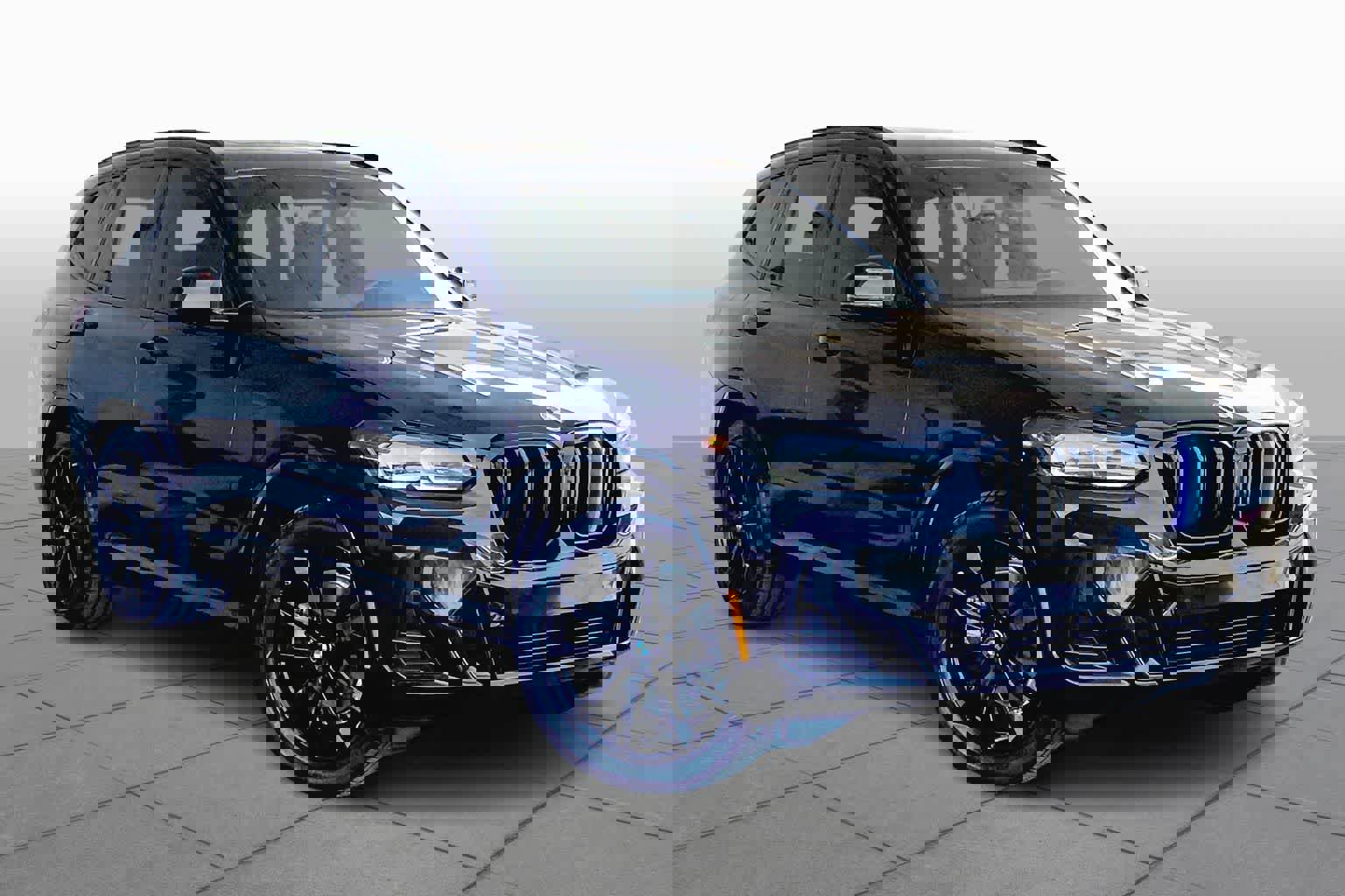 Used 2023 BMW X3 xDrive30i w/ M Sport Package image 3