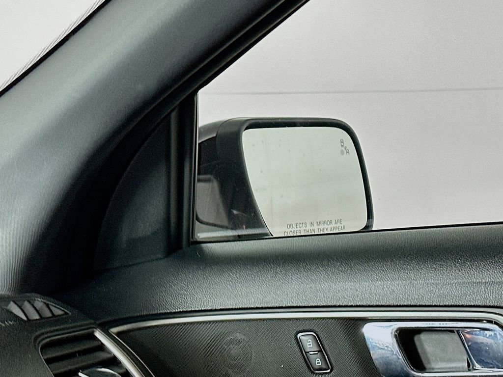 Used 2018 Ford Explorer XLT w/ Equipment Group 201A image 25