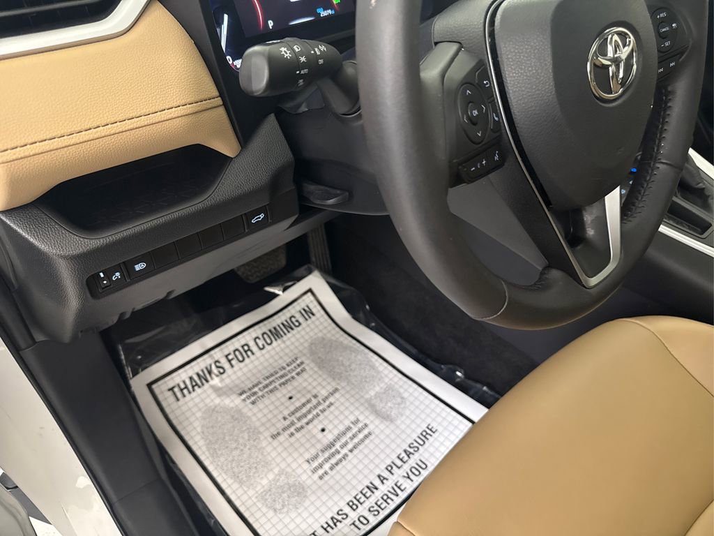 Used 2023 Toyota RAV4 XLE Premium FWD image 33