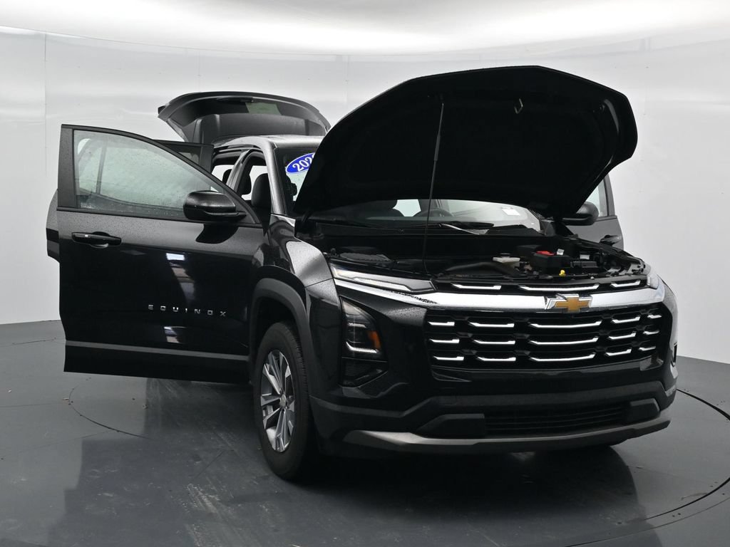 Used 2026 Chevrolet Equinox LT w/ Convenience Package II FWD image 35