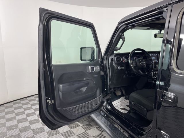 Used 2022 Jeep Gladiator Sport image 16