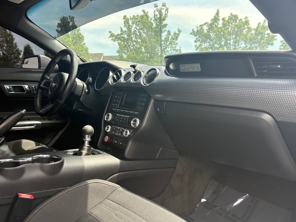 Used 2017 Ford Mustang GT w/ GT Performance Package RWD image 21