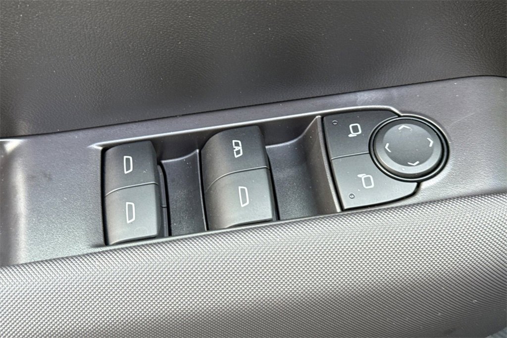 Used 2025 Chevrolet Colorado Z71 image 16