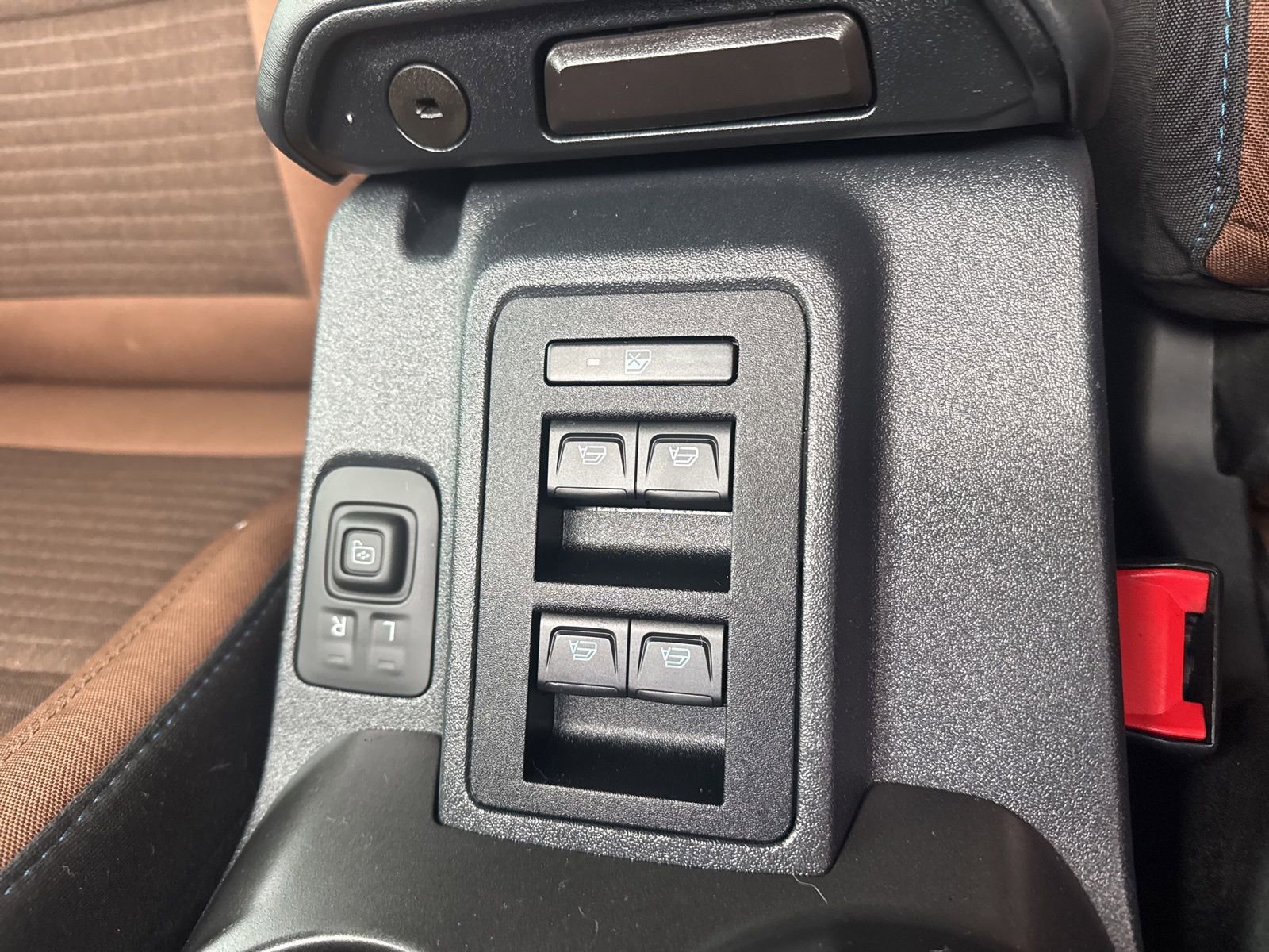 Used 2023 Ford Bronco Outer Banks image 25