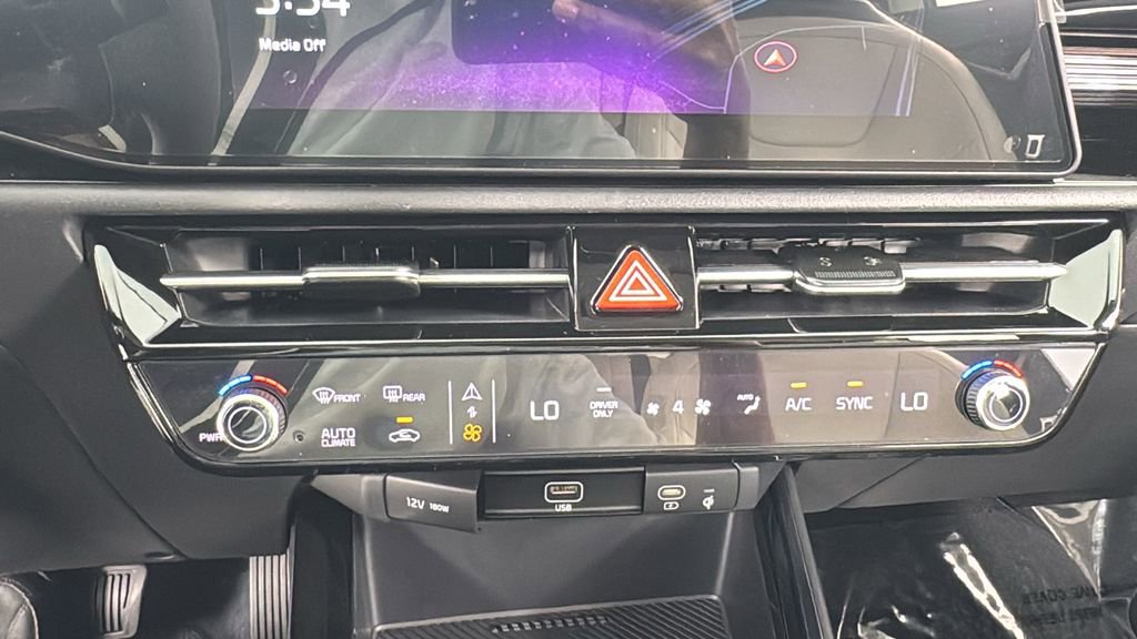 New 2025 Kia Niro EX image 26