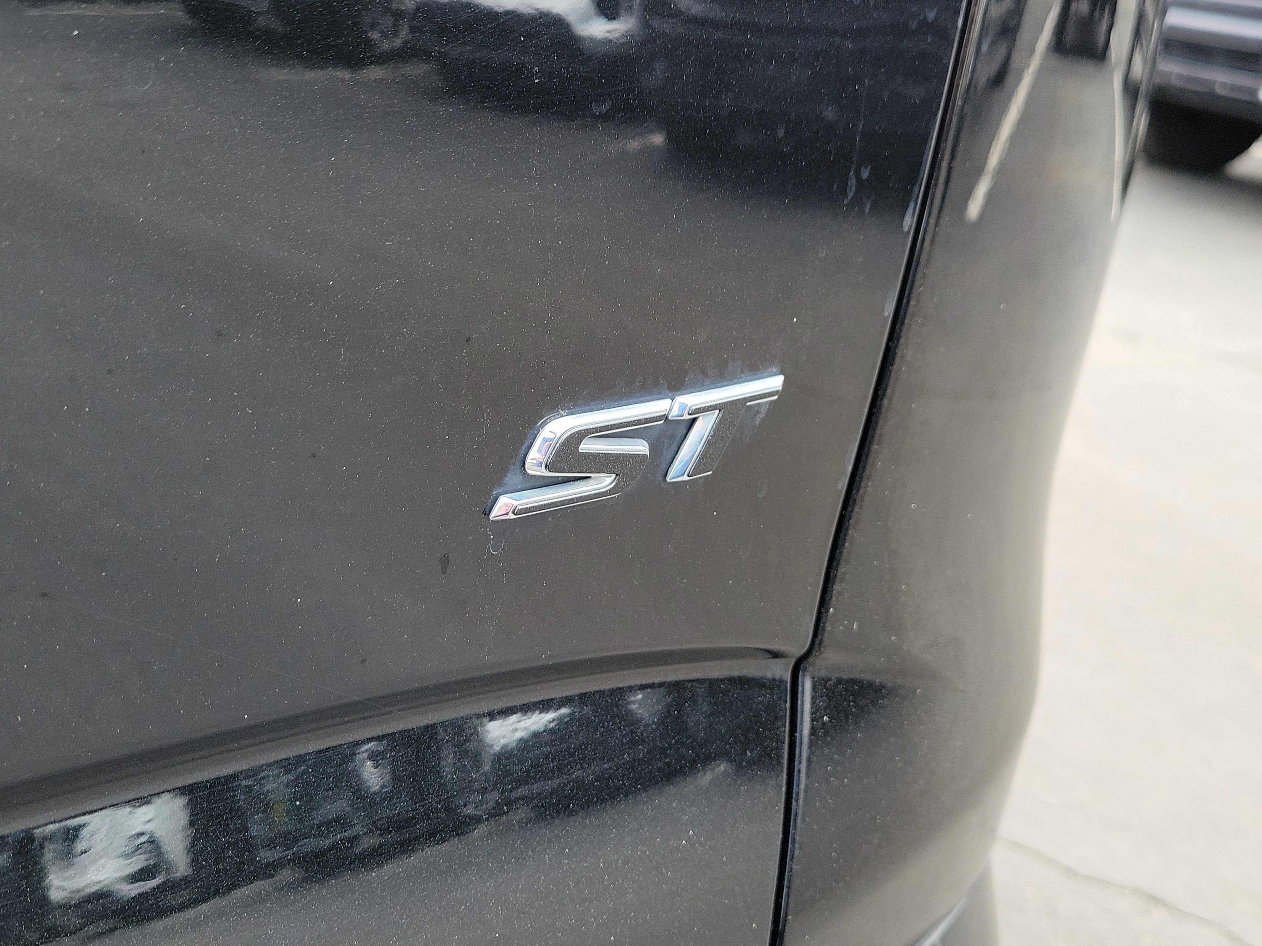 Used 2021 Buick Enclave Essence w/ Sport Touring Edition image 6