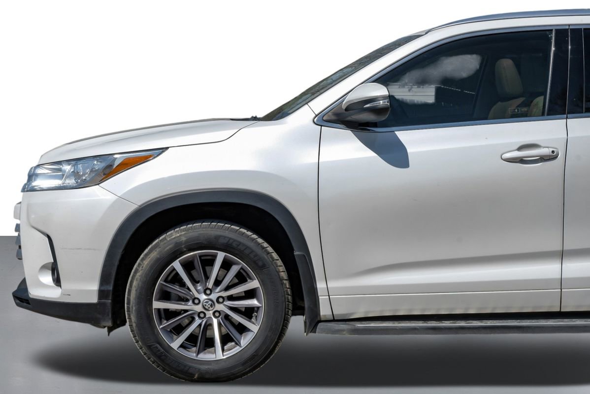 Used 2018 Toyota Highlander XLE FWD image 10