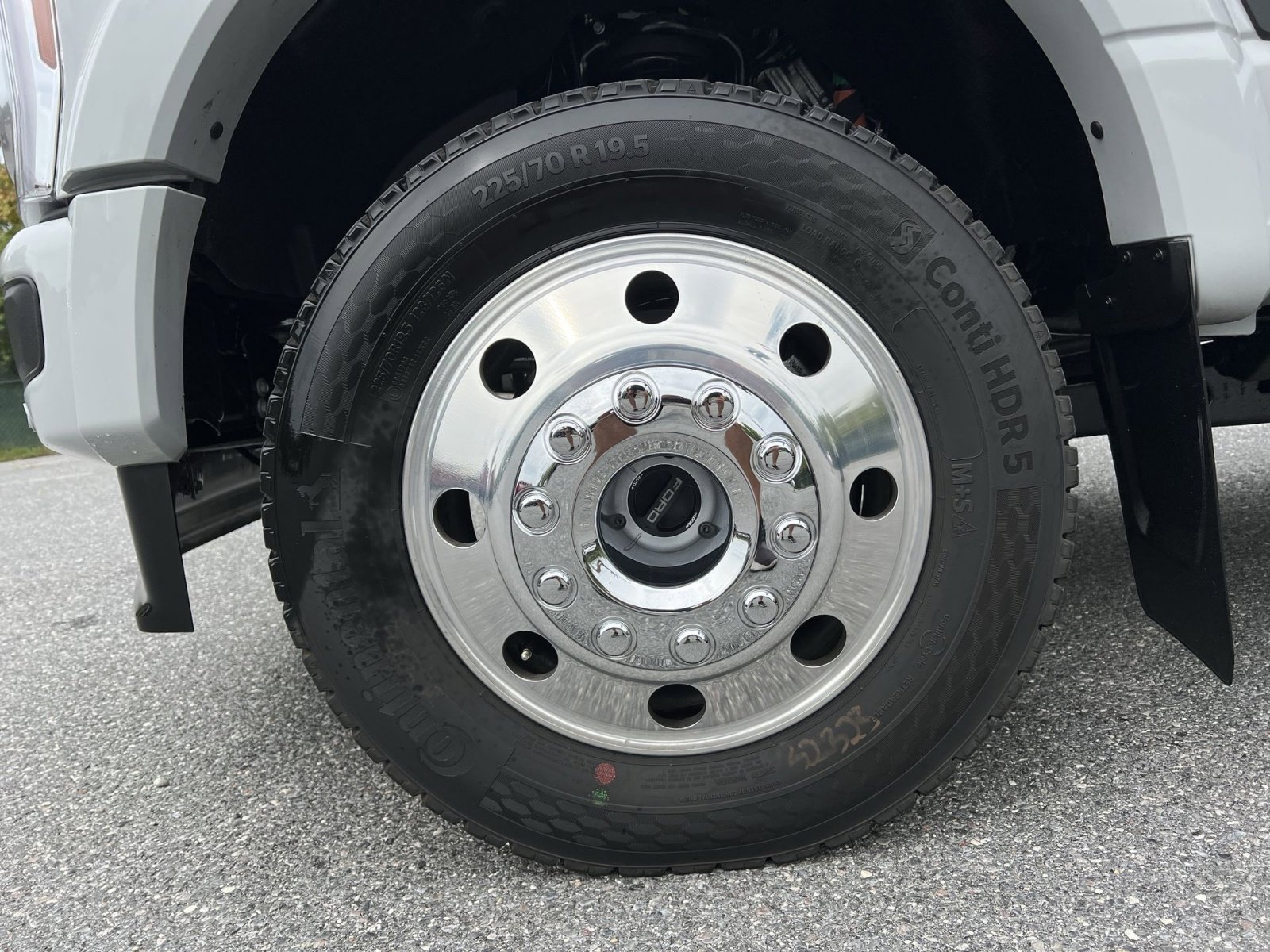 Used 2026 Ford F450 Platinum w/ FX4 Off-Road Package image 12