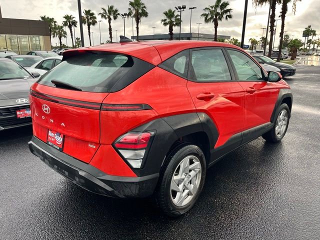 Used 2024 Hyundai Kona SE AWD/4WD image 8