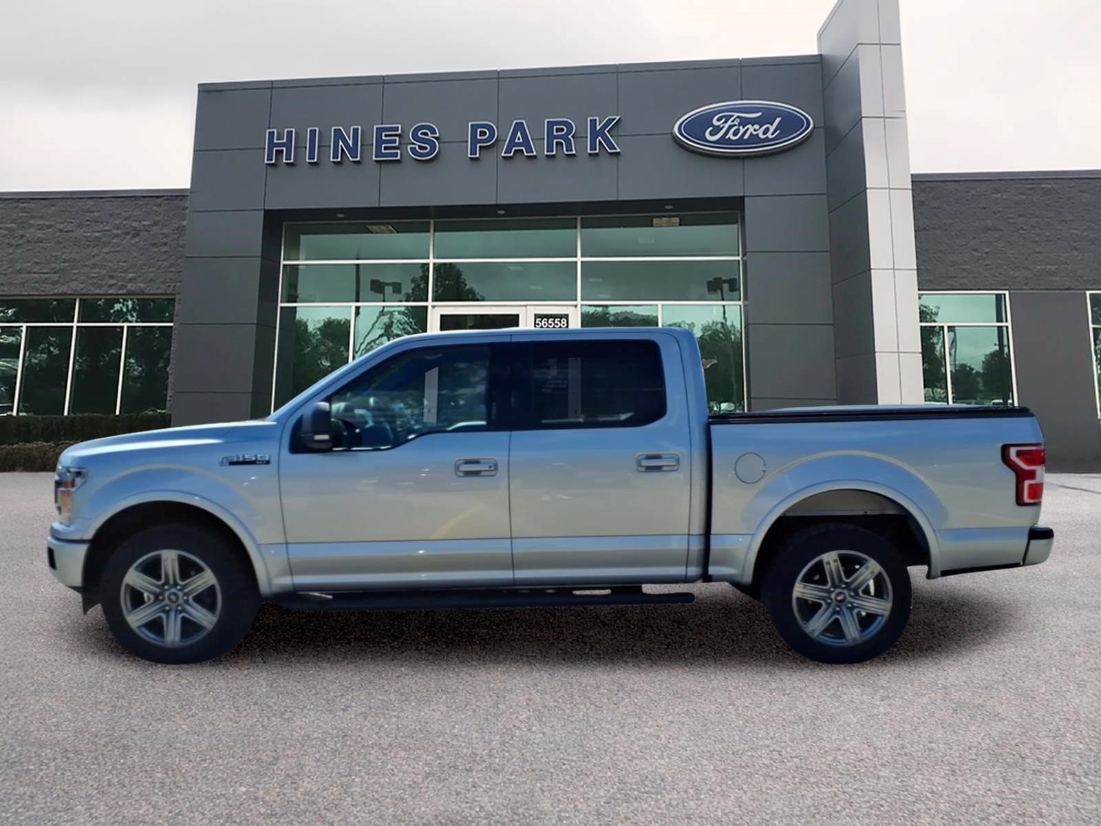 Used 2019 Ford F150 XLT w/ Equipment Group 302A Luxury AWD/4WD image 4