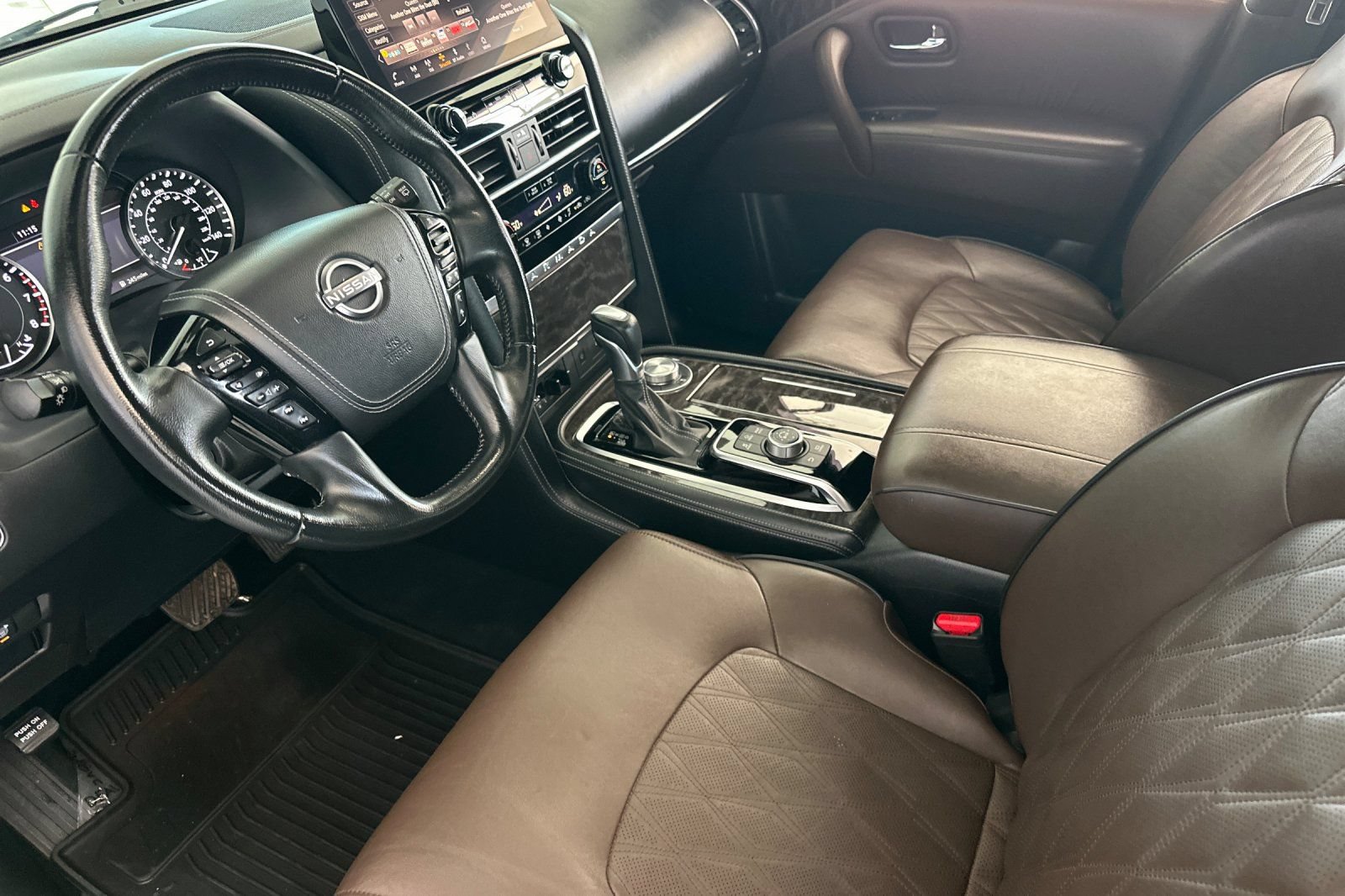 Used 2023 Nissan Armada Platinum w/ Captain's Chairs Package AWD/4WD image 10