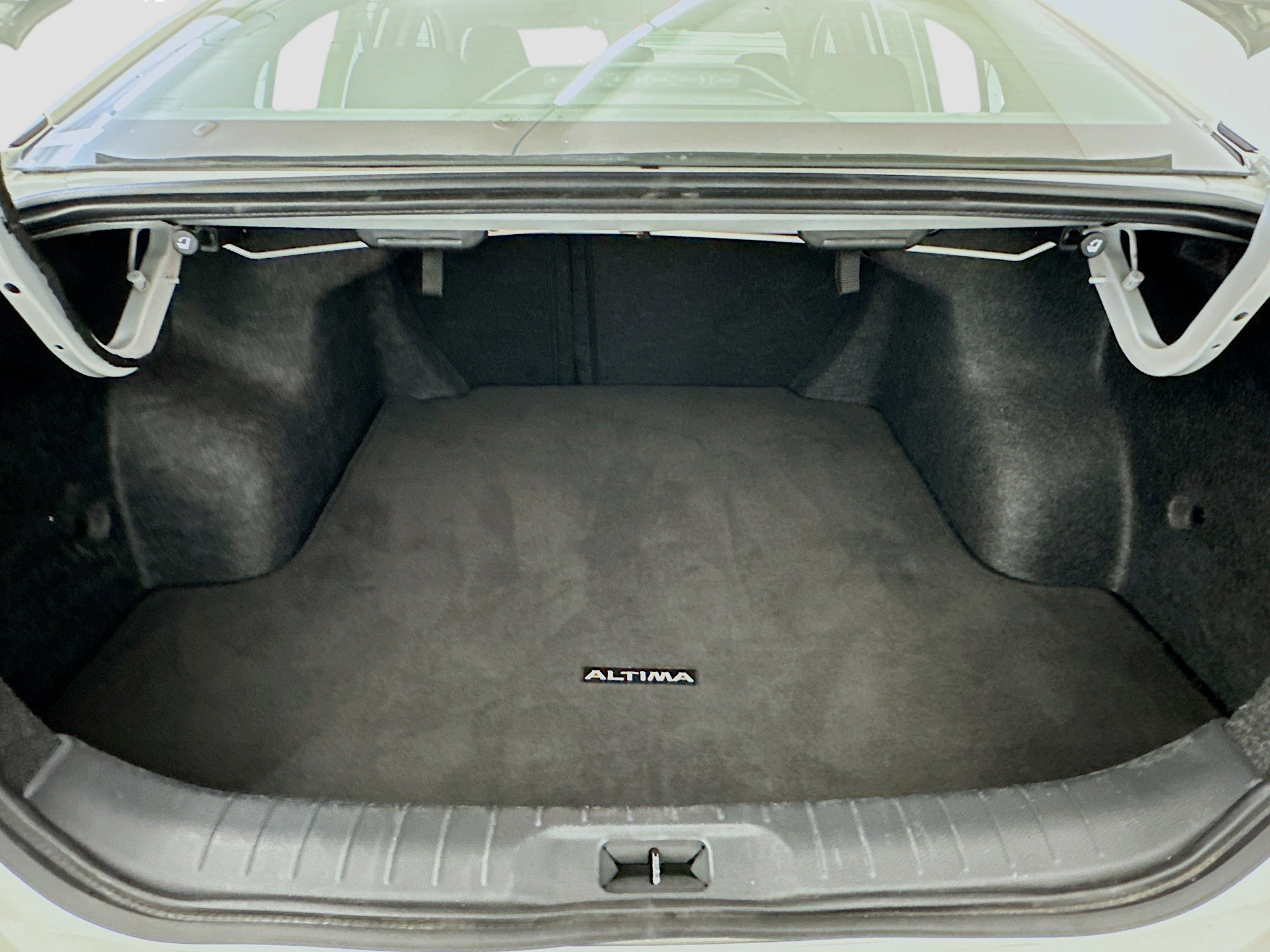 Used 2025 Nissan Altima 2.5 SV image 29