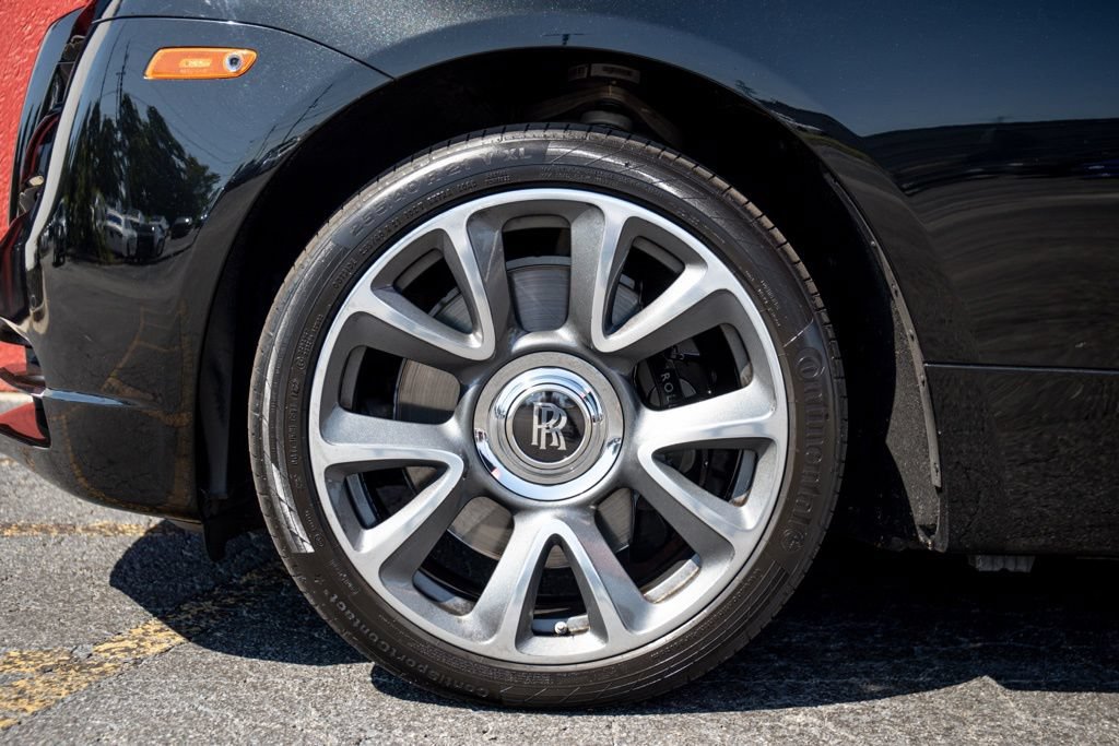 Used 2019 Rolls-Royce Wraith RWD image 8