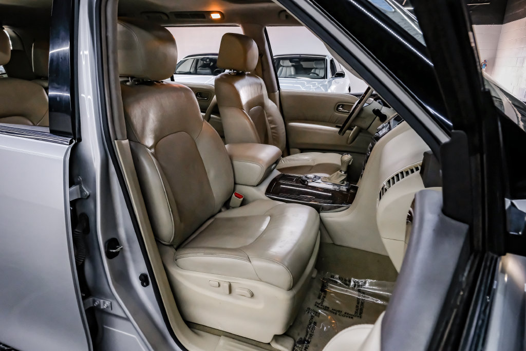 Used 2016 INFINITI QX80 2WD w/ Driver's Assistance Package image 38