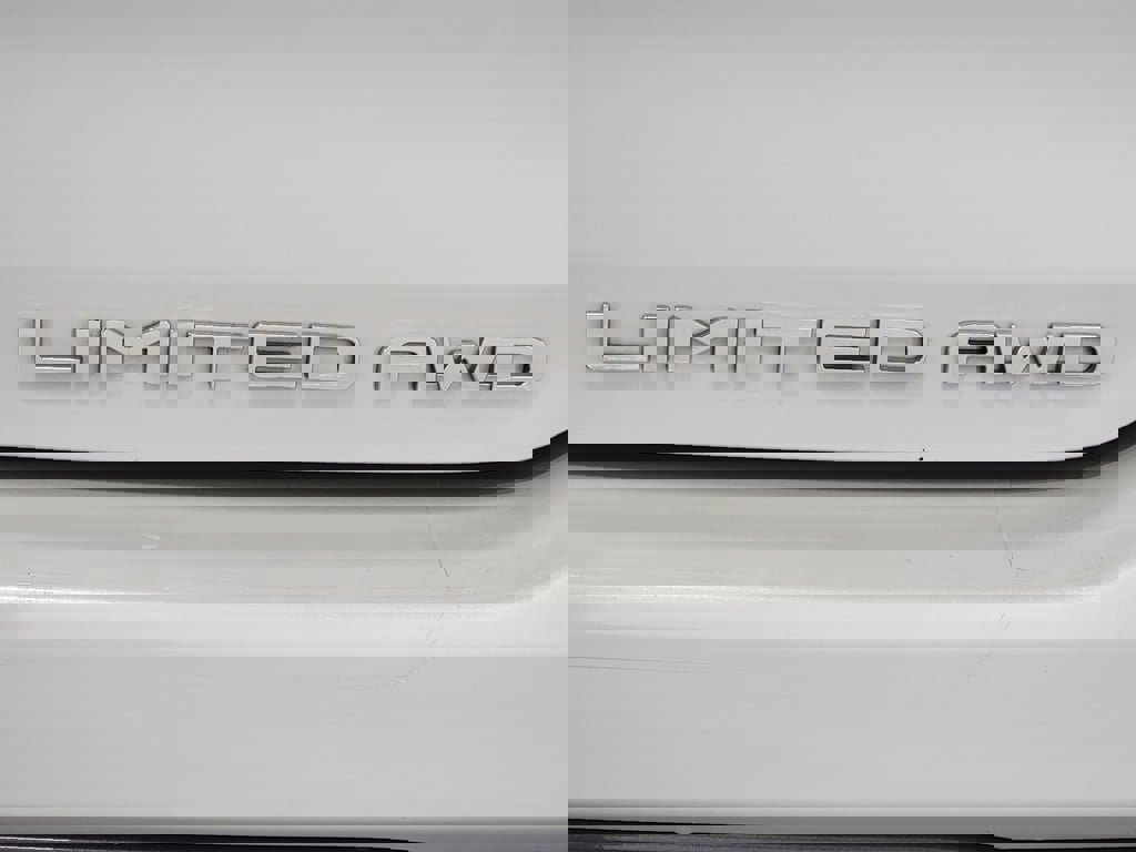 Used 2023 Toyota Highlander Limited image 10