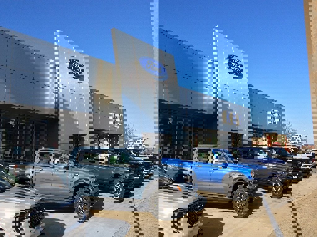 Used 2023 Nissan Murano SV image 32