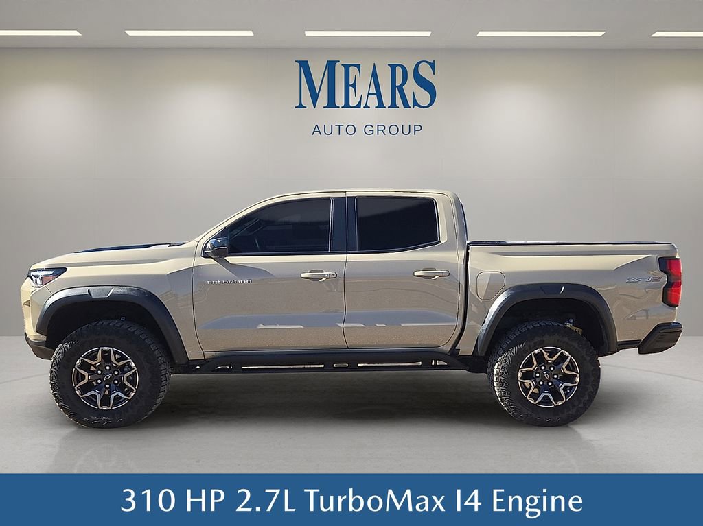 Used 2024 Chevrolet Colorado ZR2 w/ Technology Package image 3