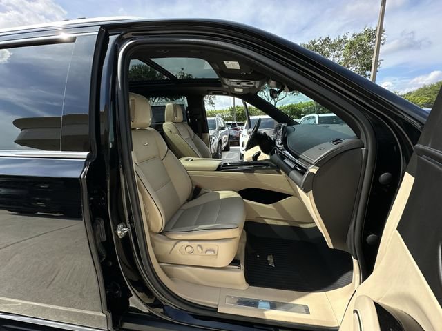 Certified 2021 Cadillac Escalade Premium Luxury RWD image 35
