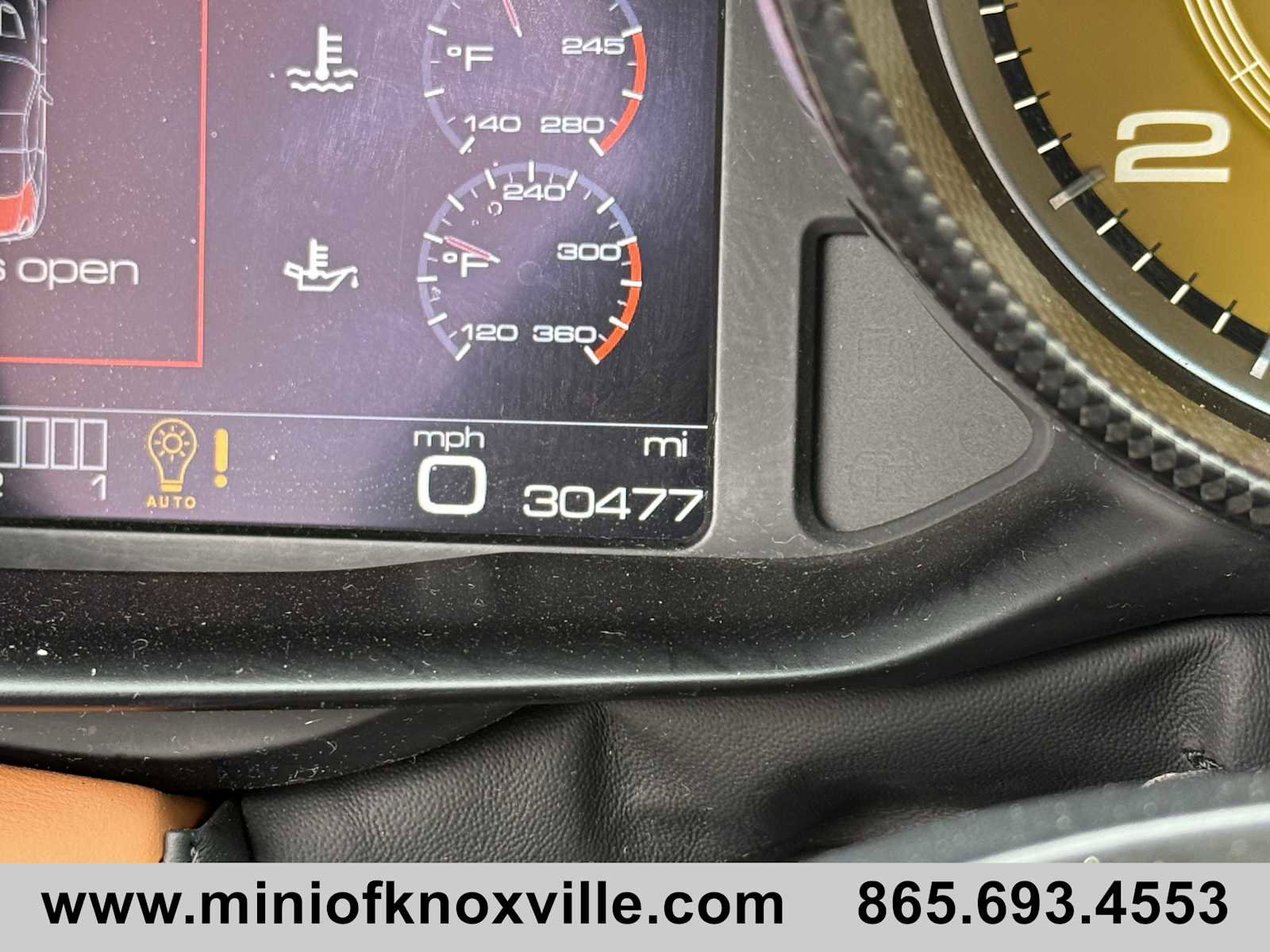 Used 2016 Ferrari California T image 32