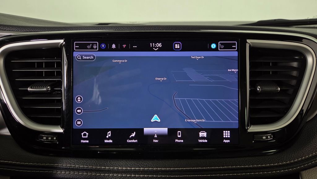 Used 2021 Chrysler Pacifica Touring-L FWD image 27