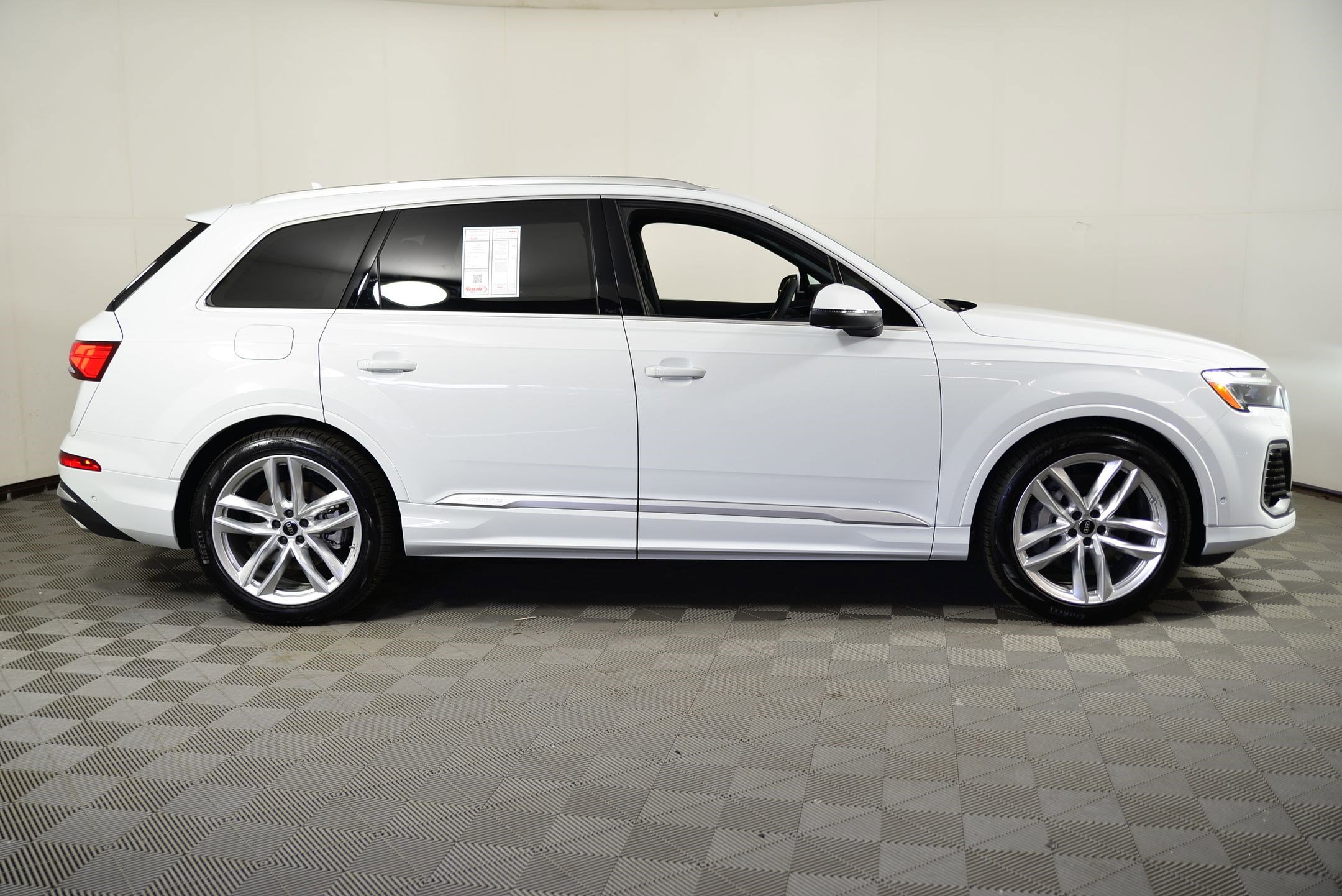 New 2025 Audi Q7 3.0T Premium Plus image 7