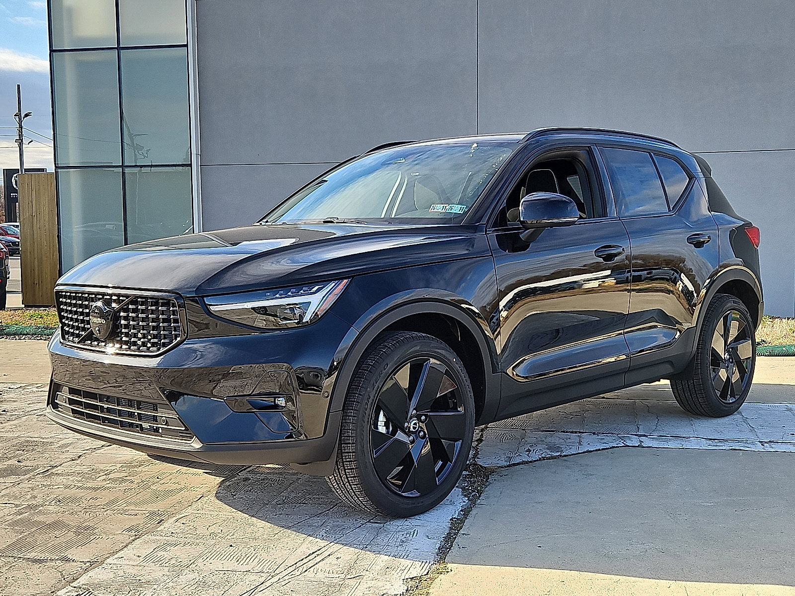 New 2026 Volvo XC40 B5 Ultra w/ Protection Package Premier AWD/4WD image 3