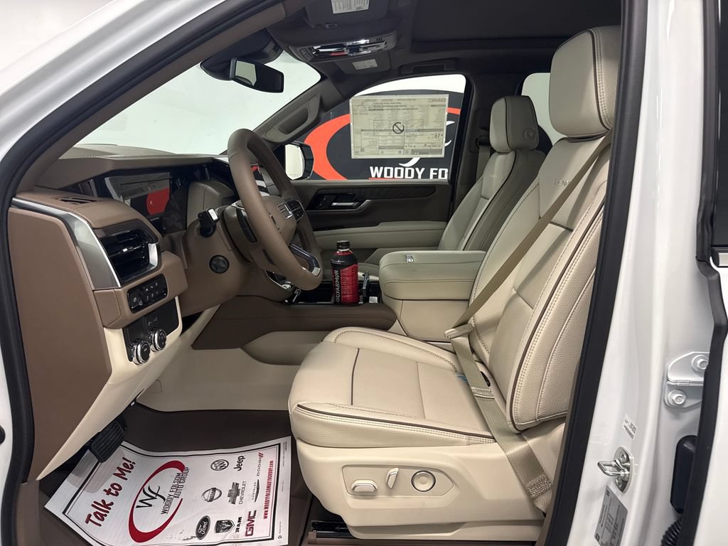 New 2026 GMC Yukon XL Denali w/ Sun & Power Step Package RWD image 8