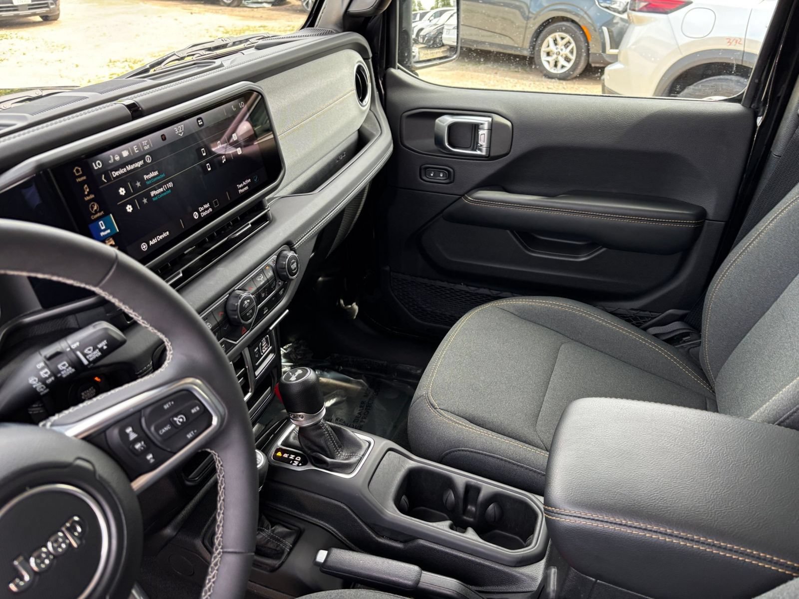 Used 2025 Jeep Wrangler Unlimited Sahara AWD/4WD image 42